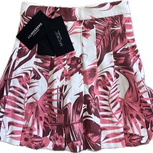 J. Lindeberg Adina Floral Pleated 16" Skirt Originally $165 -
NEW WITH TAGS